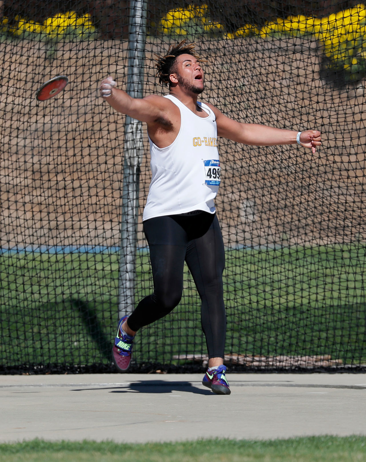 042518mp-DrakeRelays-boys-discus-4